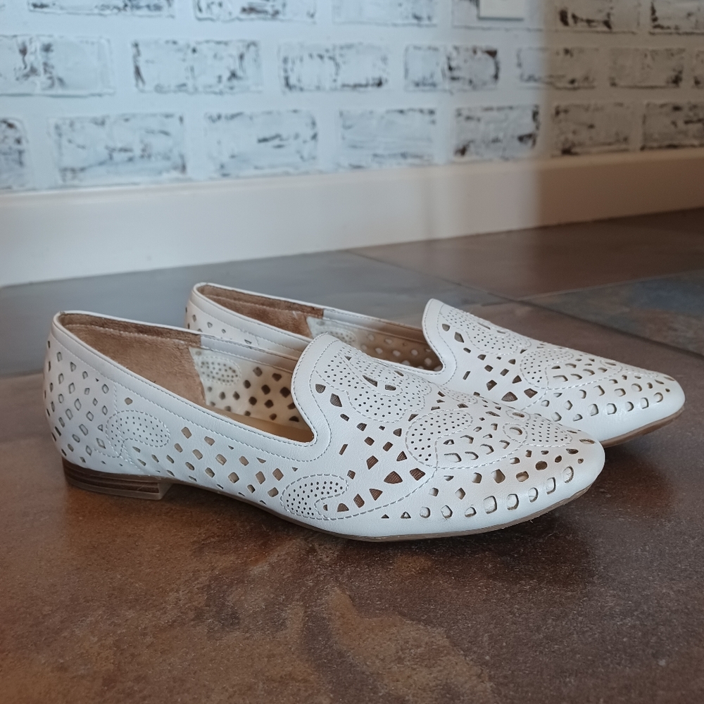 Naturalizer Eve Flats Cutout Eyelet Design Size 7M White